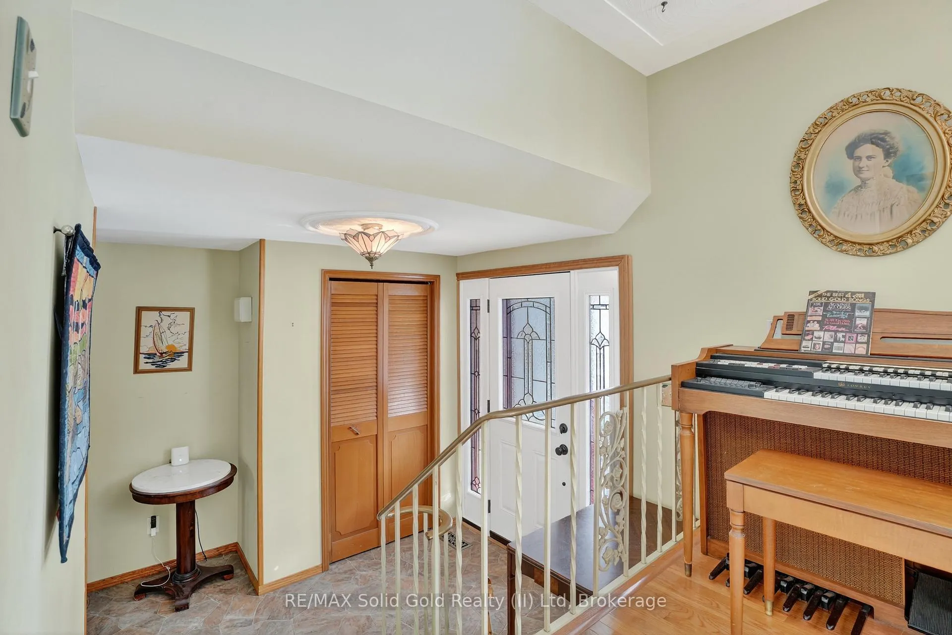 Photo 5 of 52 Wilkins Drive, Kitchener — HOMEH