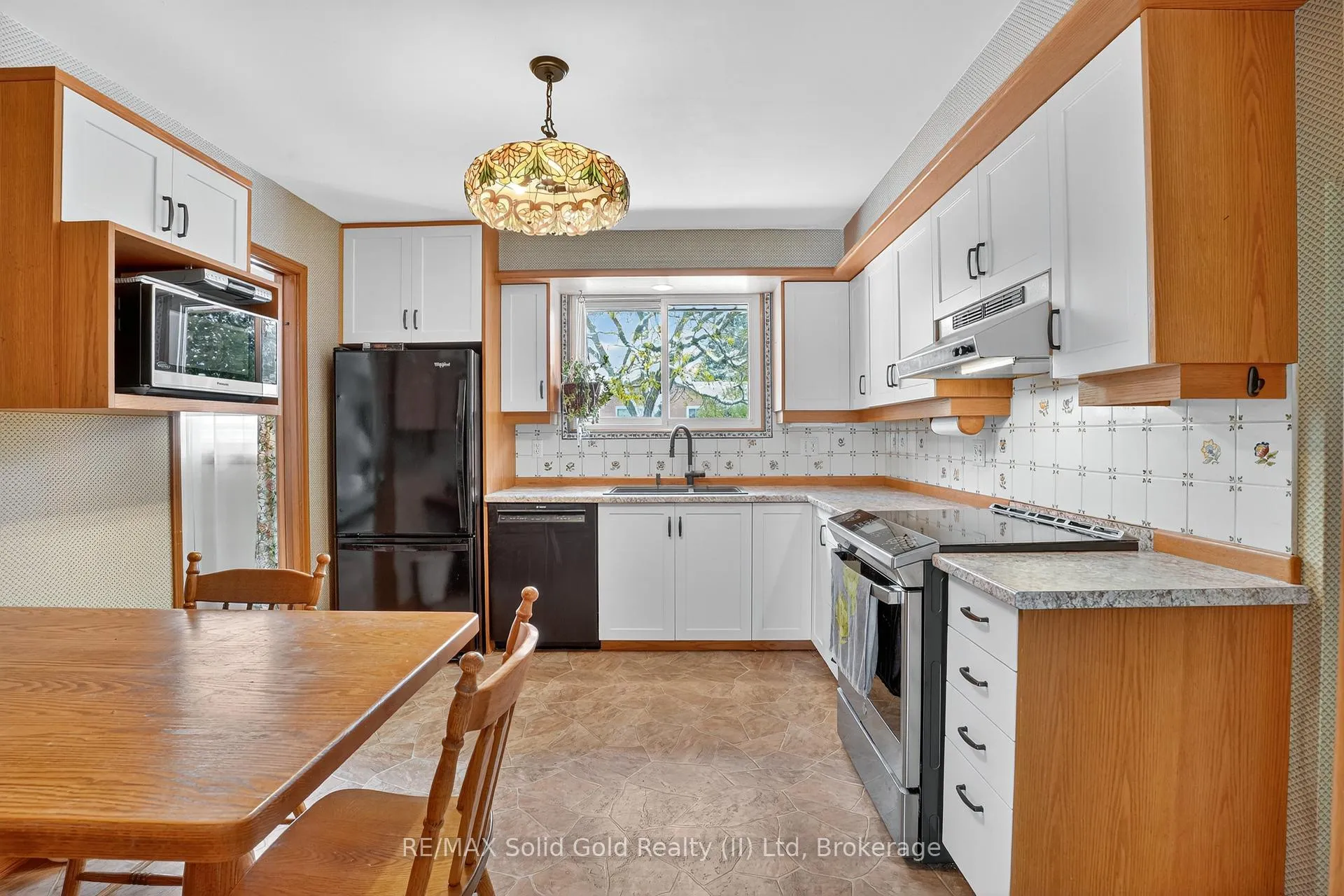 Photo 15 of 52 Wilkins Drive, Kitchener — HOMEH