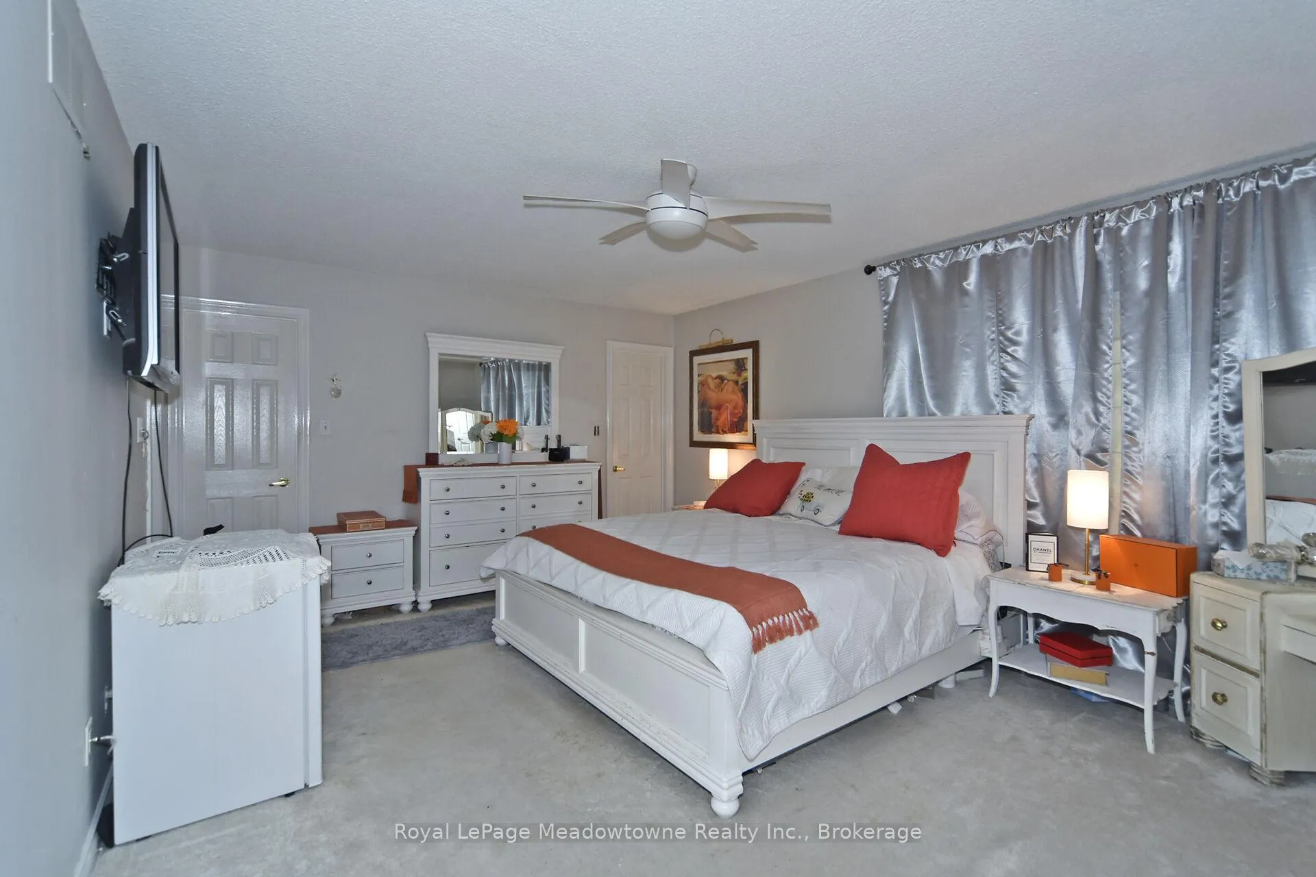 Photo 11 of 30 Millrun Crescent N, Vaughan, Islington Woods — HOMEH