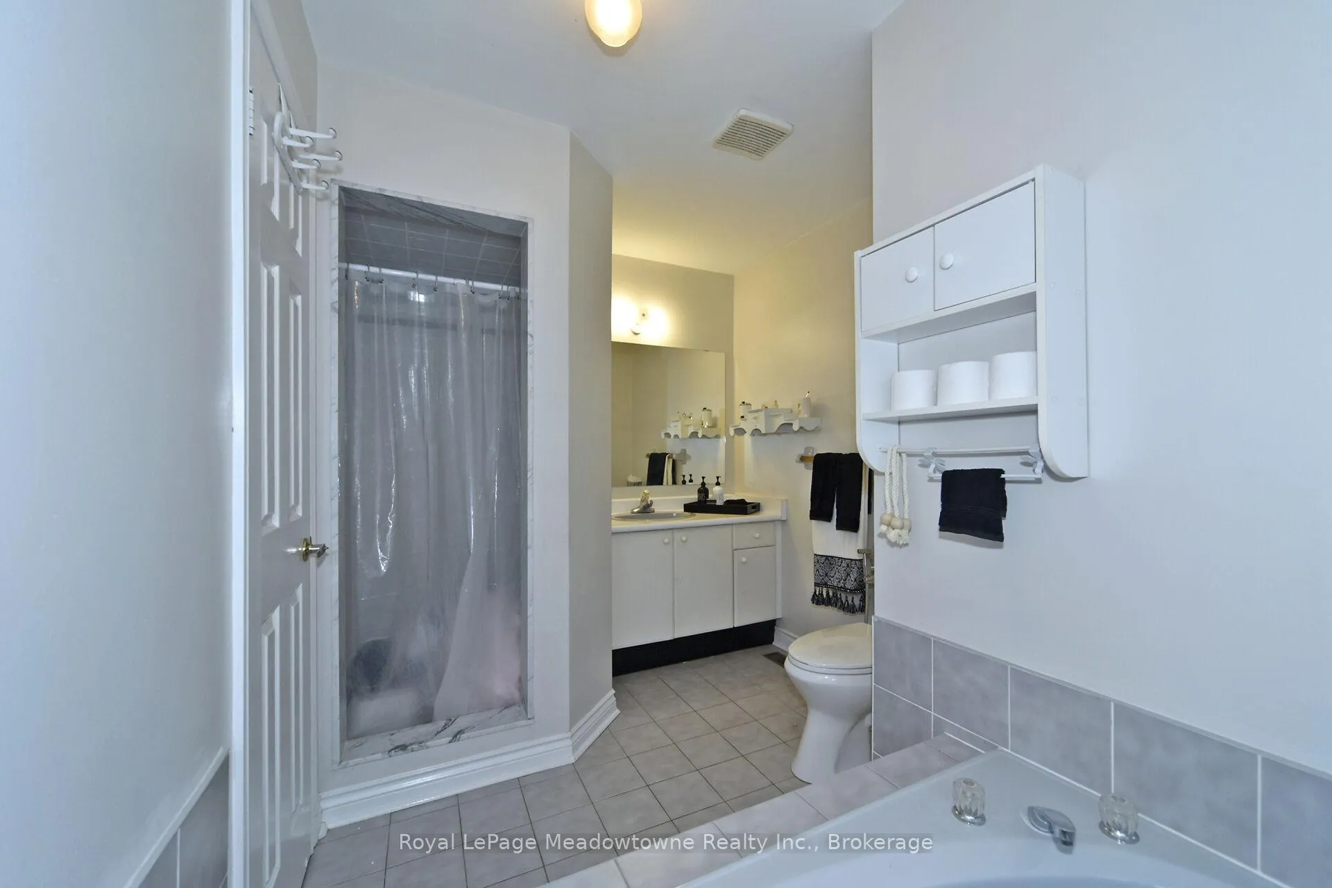 Photo 12 of 30 Millrun Crescent N, Vaughan, Islington Woods — HOMEH