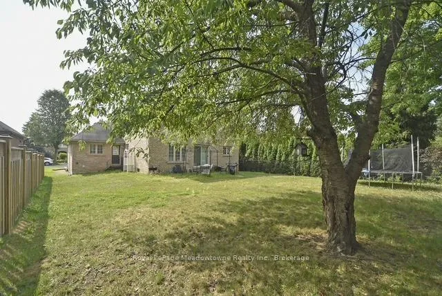 Photo 20 of 30 Millrun Crescent N, Vaughan, Islington Woods — HOMEH
