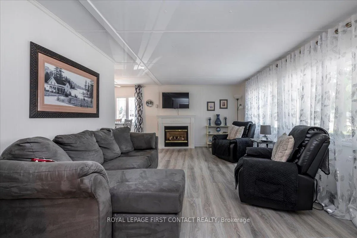 Photo 16 of 3 Weeping Willow Drive, Innisfil, Rural Innisfil — HOMEH