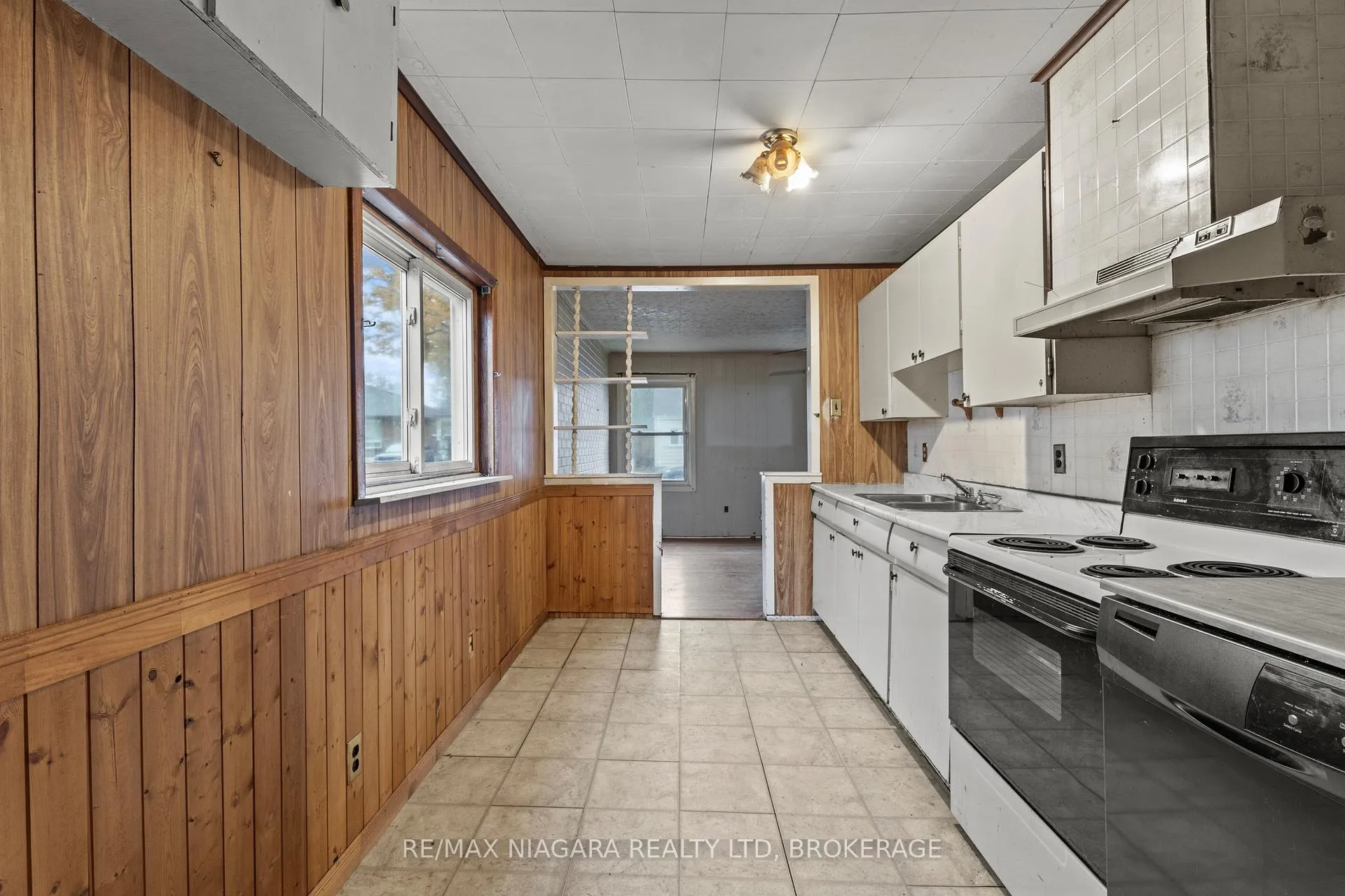 Photo 16 of 6278 Arad Street, Niagara Falls, Arad/Fallsview — HOMEH
