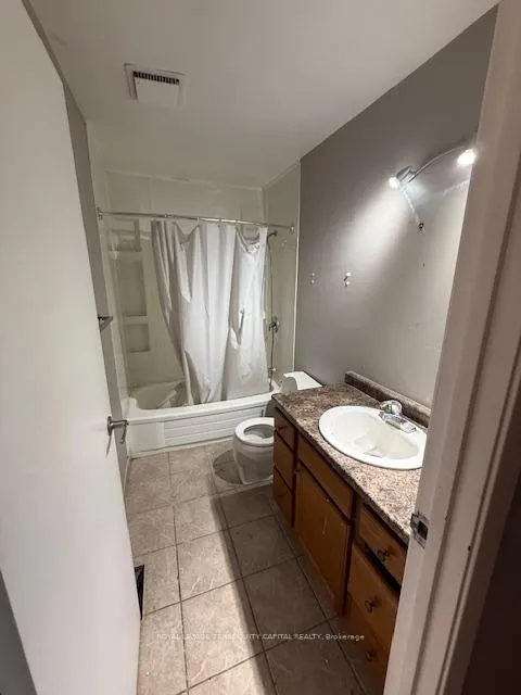 Photo 3 of 3050 Erindale Crescent, Windsor — HOMEH