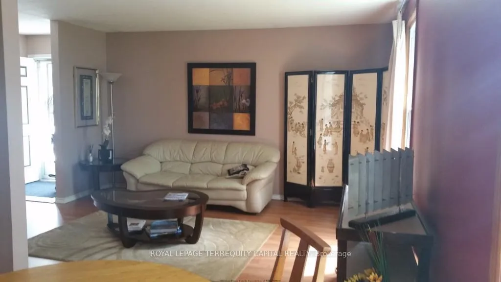 Photo 4 of 3050 Erindale Crescent, Windsor — HOMEH