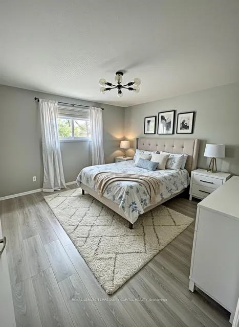 Photo 8 of 3050 Erindale Crescent, Windsor — HOMEH