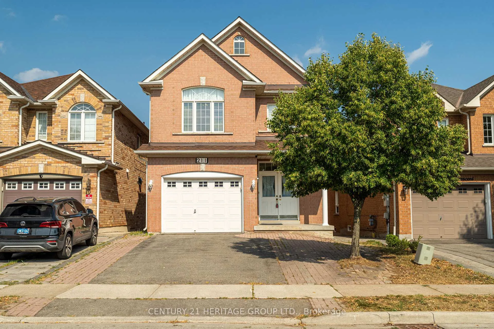 Photo 1 of 211 Kayla Crescent, Vaughan, Maple — HOMEH