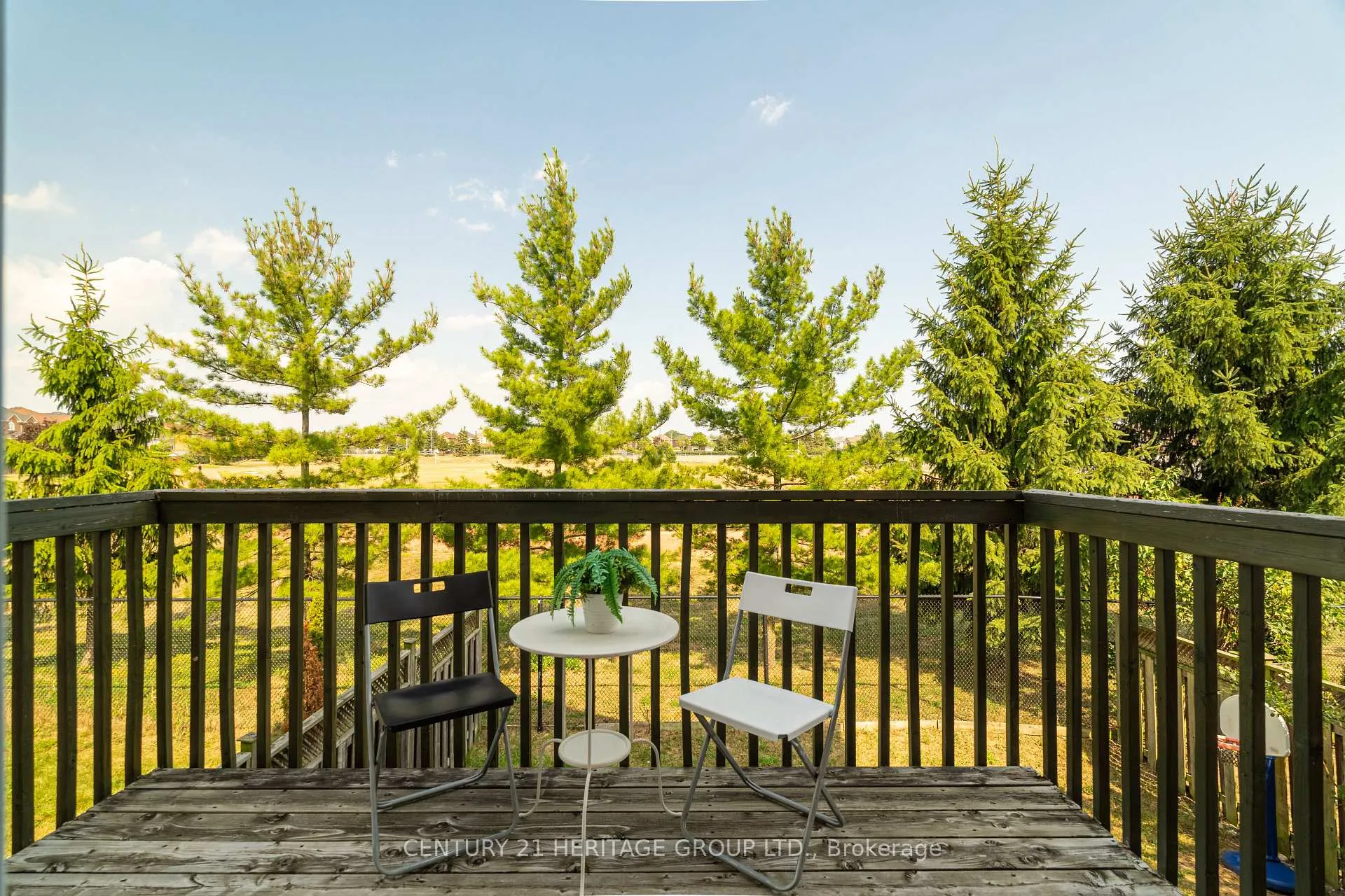 Photo 15 of 211 Kayla Crescent, Vaughan, Maple — HOMEH