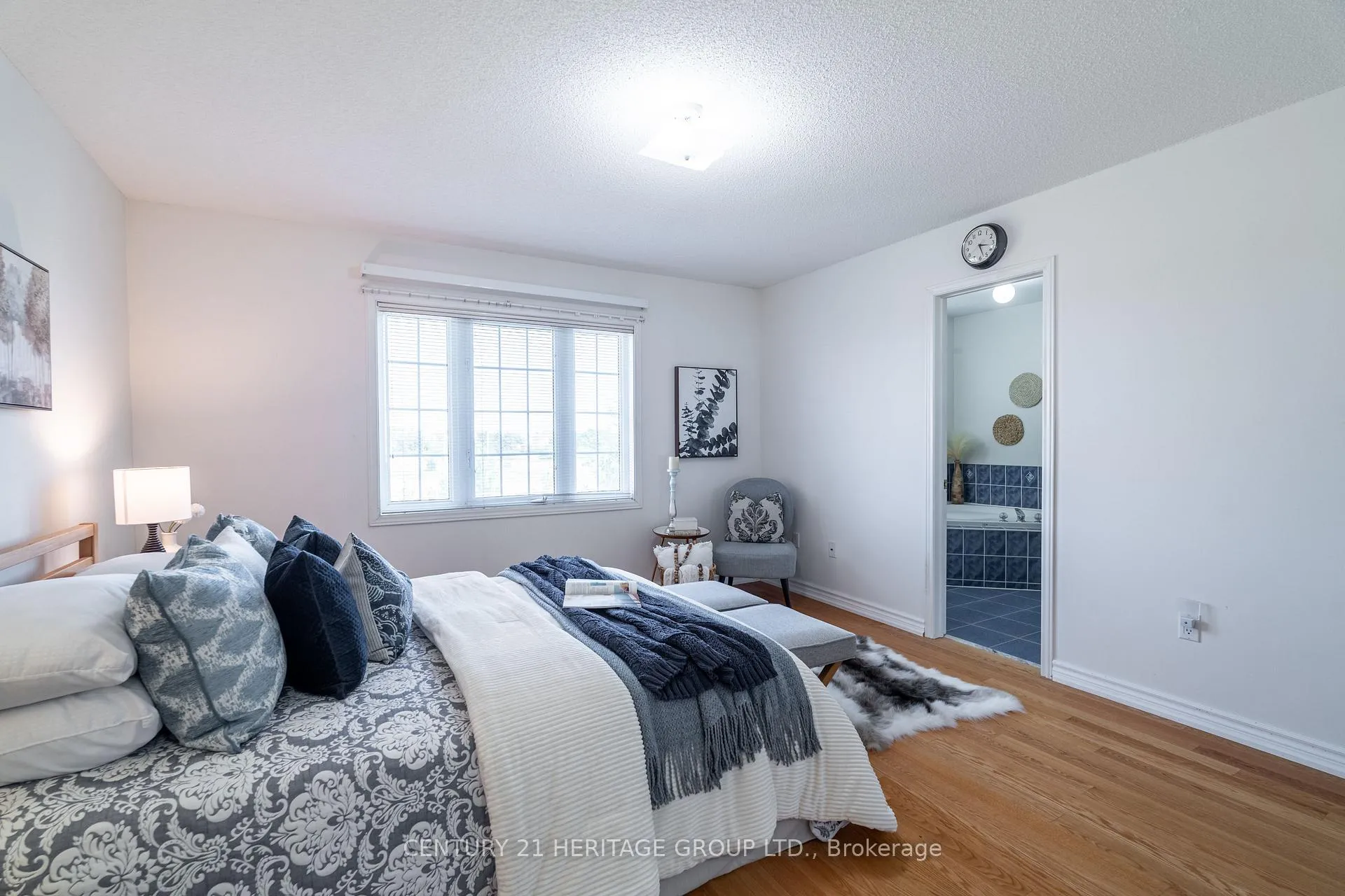 Photo 19 of 211 Kayla Crescent, Vaughan, Maple — HOMEH