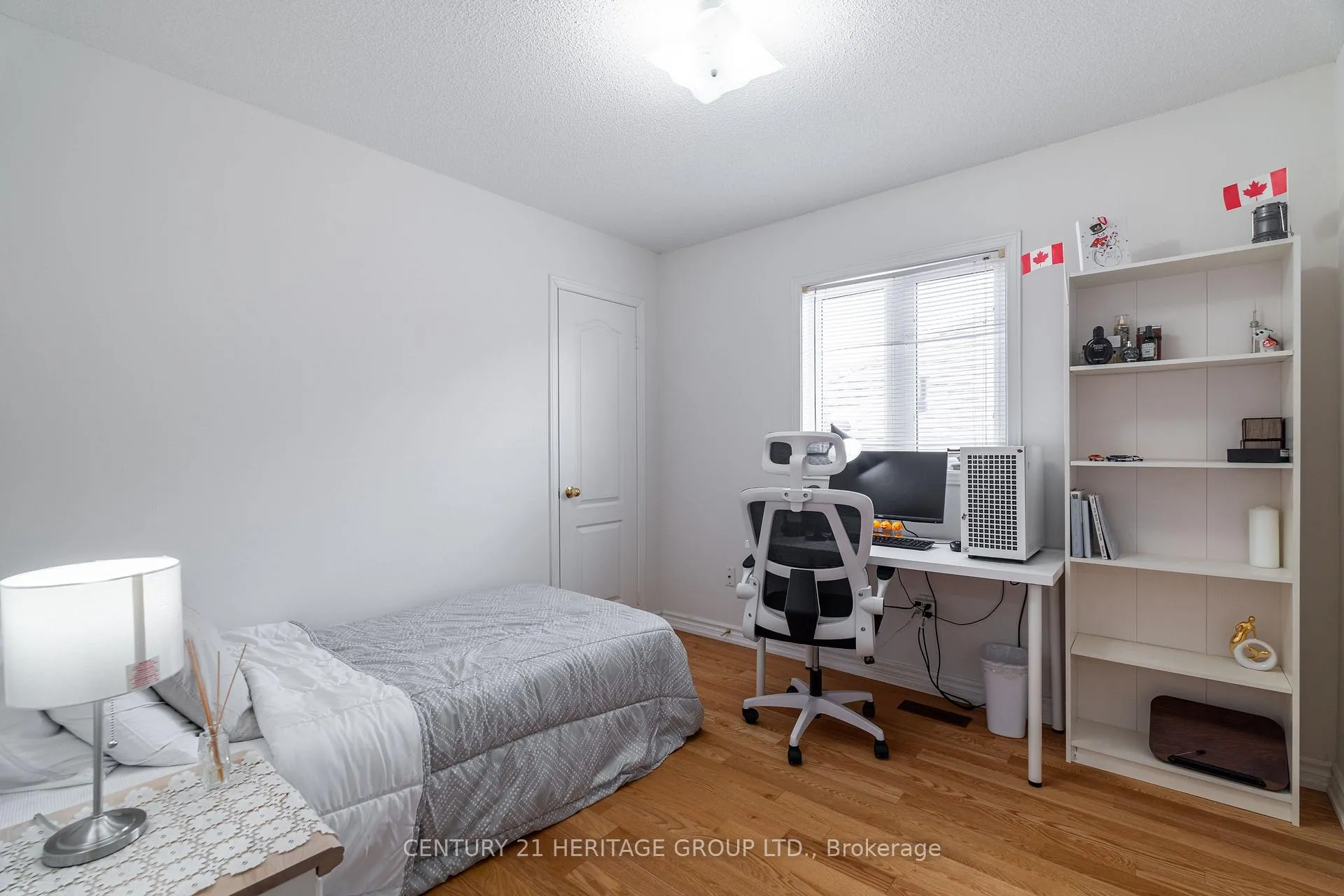 Photo 25 of 211 Kayla Crescent, Vaughan, Maple — HOMEH