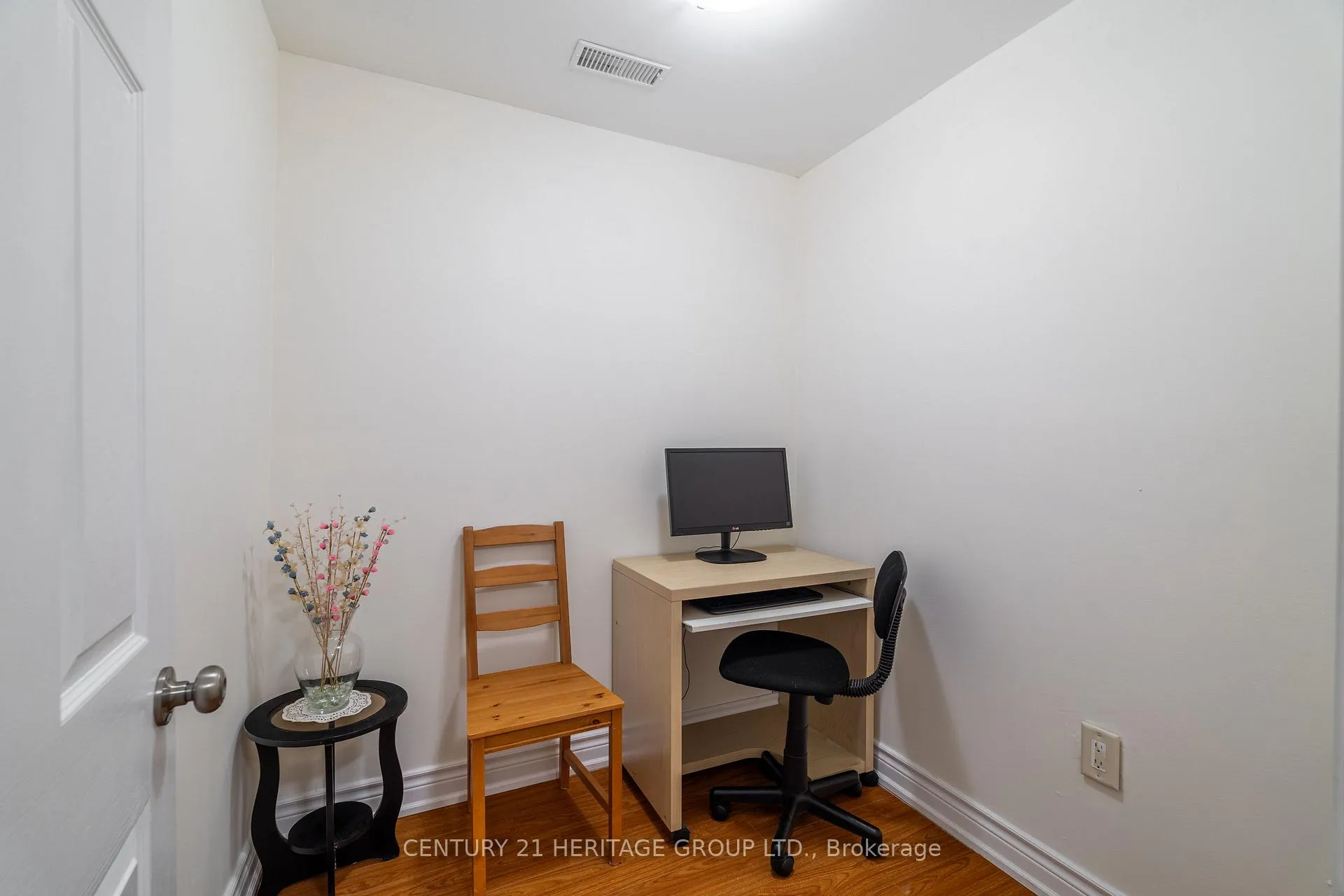 Photo 39 of 211 Kayla Crescent, Vaughan, Maple — HOMEH