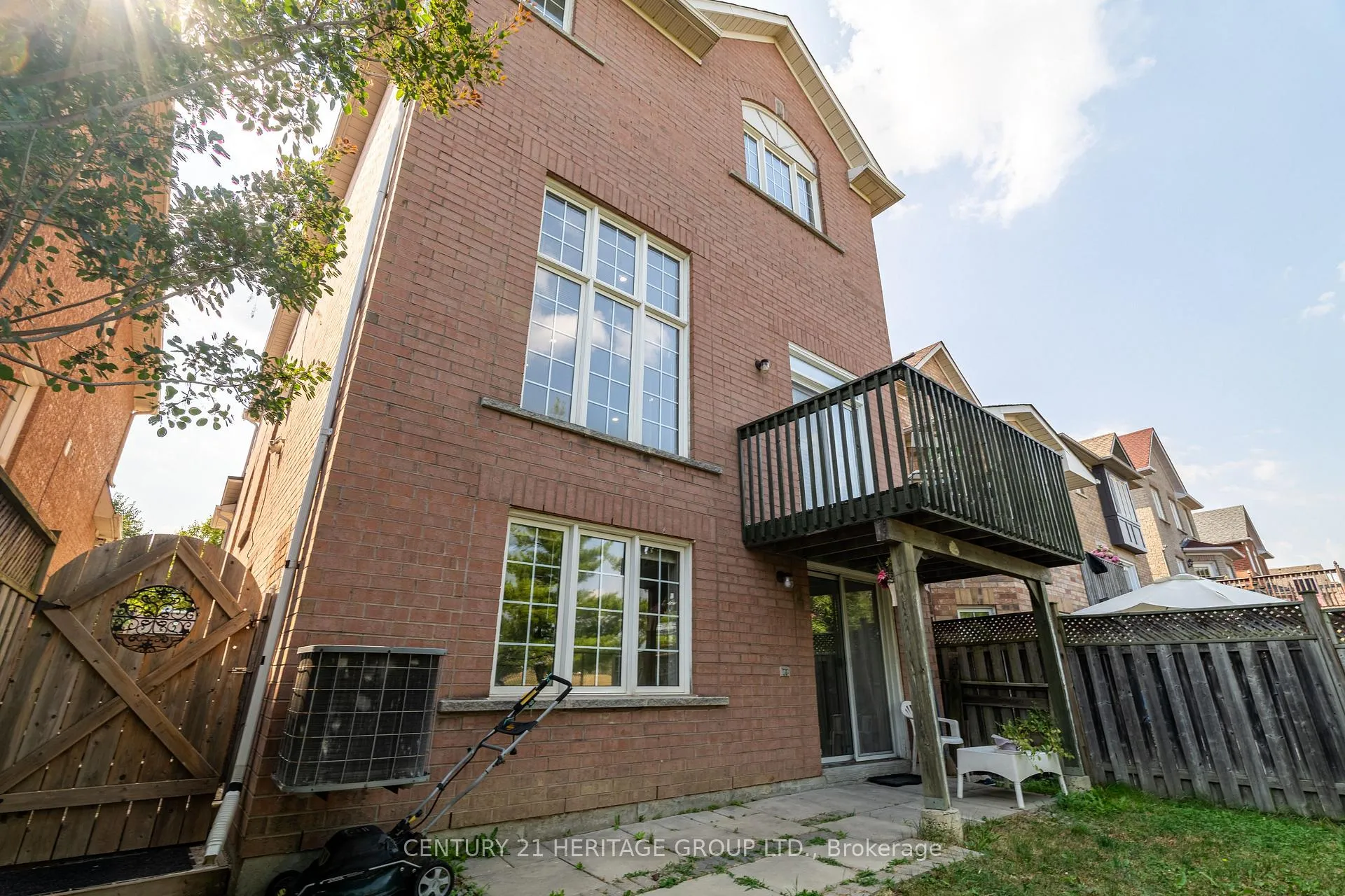 Photo 44 of 211 Kayla Crescent, Vaughan, Maple — HOMEH
