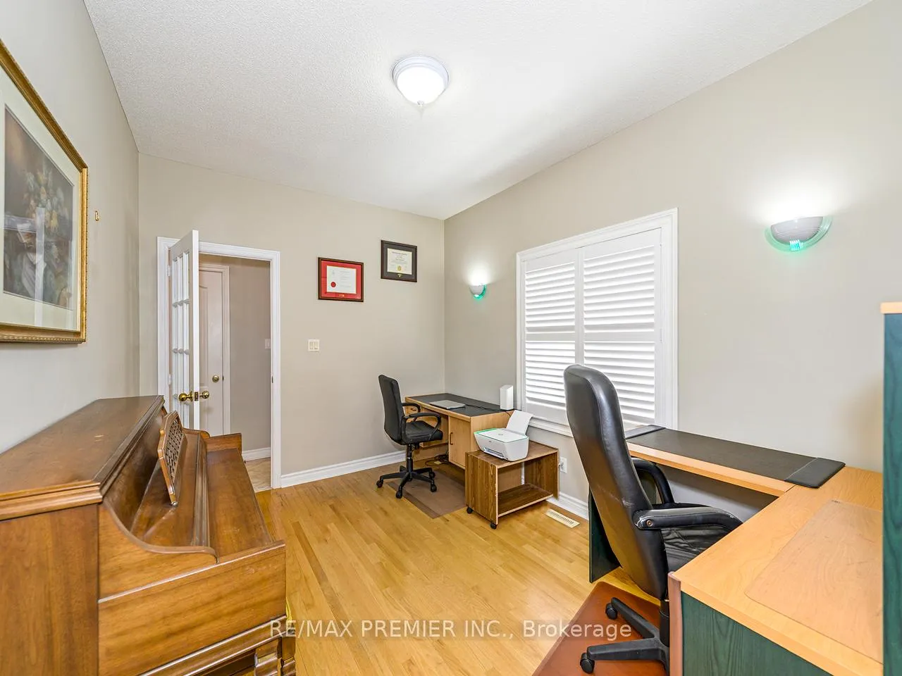 Photo 11 of 284 Avro Road, Vaughan, Maple — HOMEH