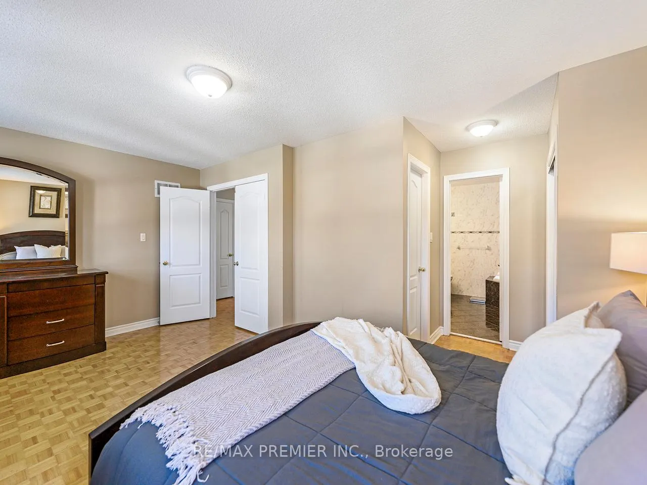 Photo 22 of 284 Avro Road, Vaughan, Maple — HOMEH