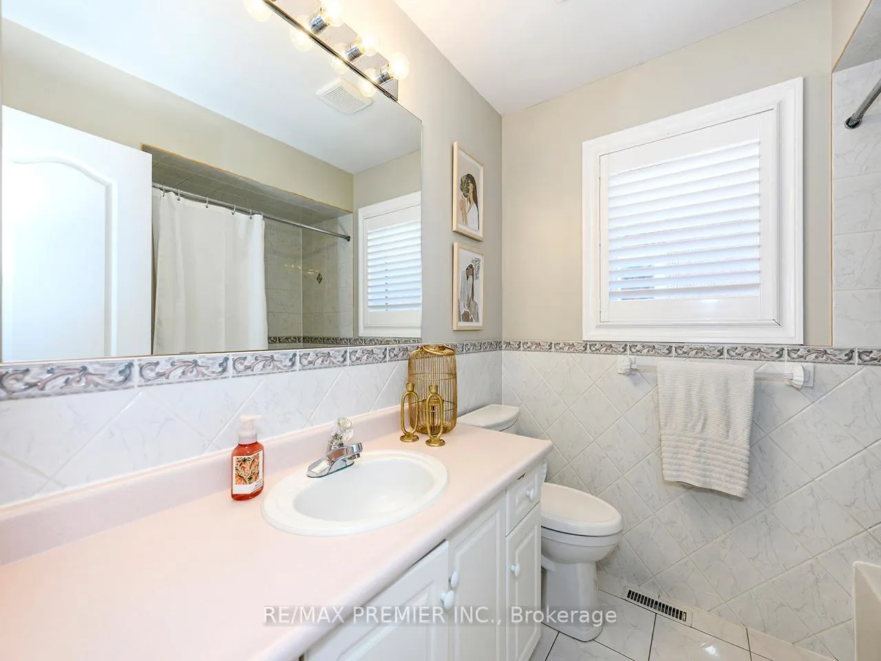 Photo 30 of 284 Avro Road, Vaughan, Maple — HOMEH