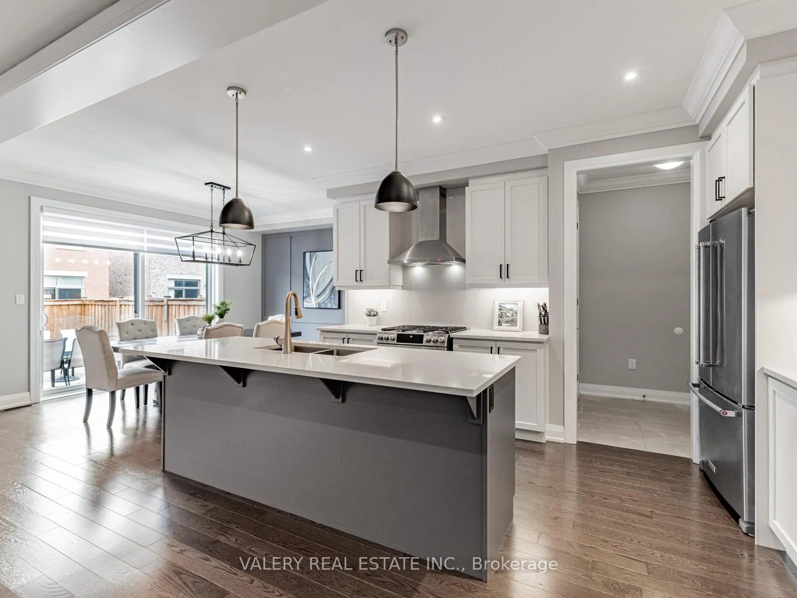 Photo 6 of 41 Chorus Crescent, Vaughan, Kleinburg — HOMEH