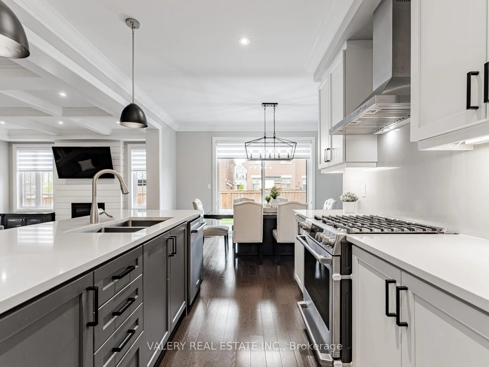 Photo 9 of 41 Chorus Crescent, Vaughan, Kleinburg — HOMEH