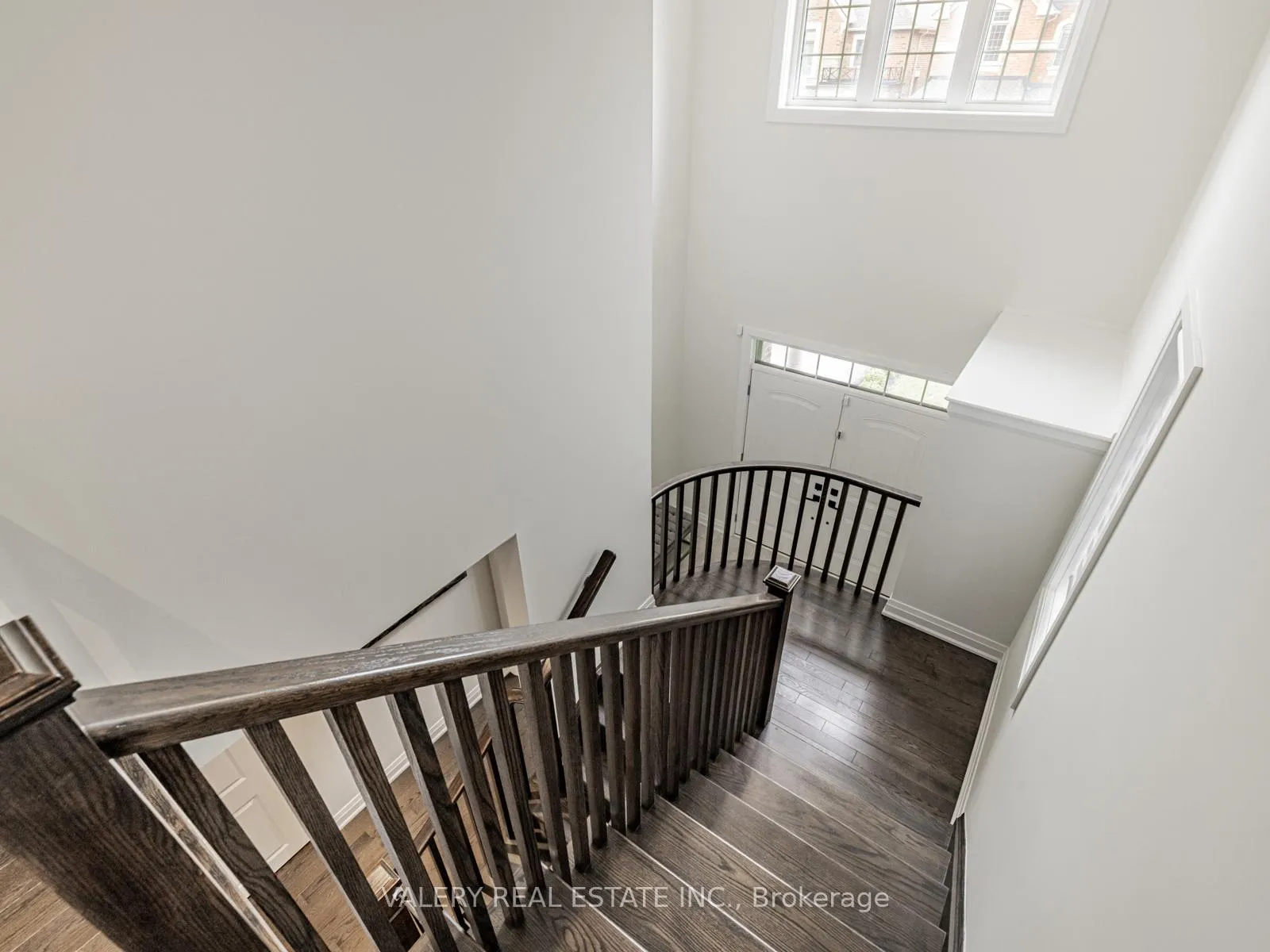 Photo 12 of 41 Chorus Crescent, Vaughan, Kleinburg — HOMEH
