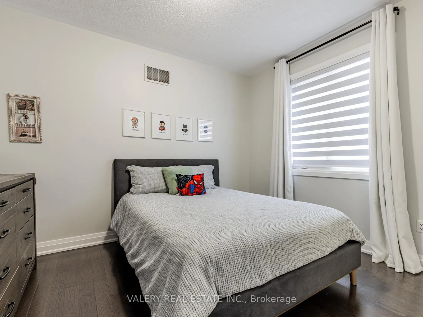 Photo 14 of 41 Chorus Crescent, Vaughan, Kleinburg — HOMEH