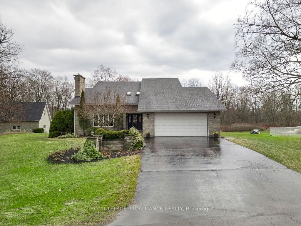 Photo 1 of 116 Greenfield Park, Belleville, Thurlow Ward — HOMEH
