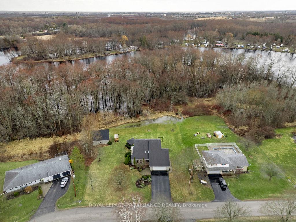 Photo 3 of 116 Greenfield Park, Belleville, Thurlow Ward — HOMEH