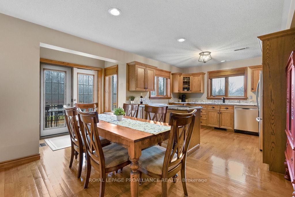 Photo 13 of 116 Greenfield Park, Belleville, Thurlow Ward — HOMEH