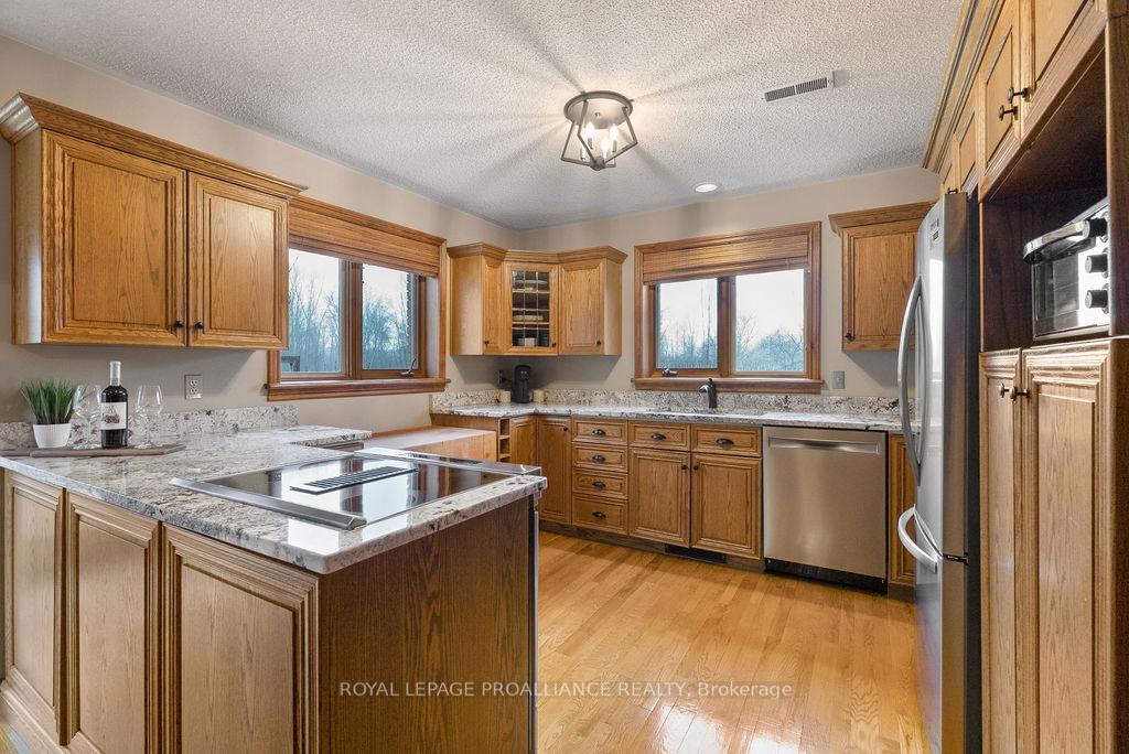 Photo 14 of 116 Greenfield Park, Belleville, Thurlow Ward — HOMEH