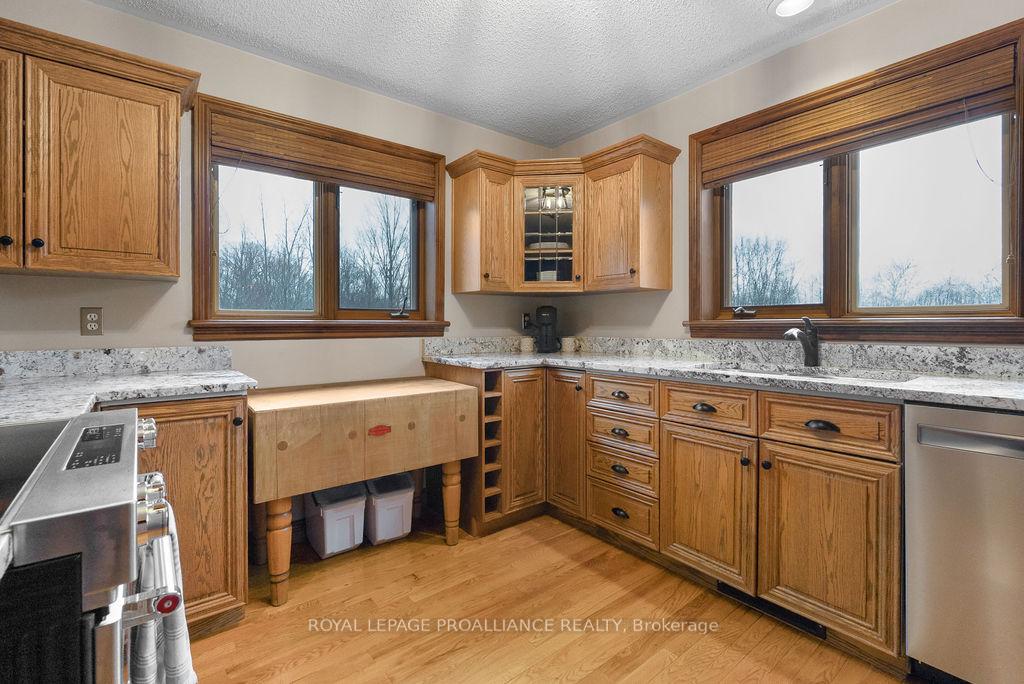 Photo 15 of 116 Greenfield Park, Belleville, Thurlow Ward — HOMEH