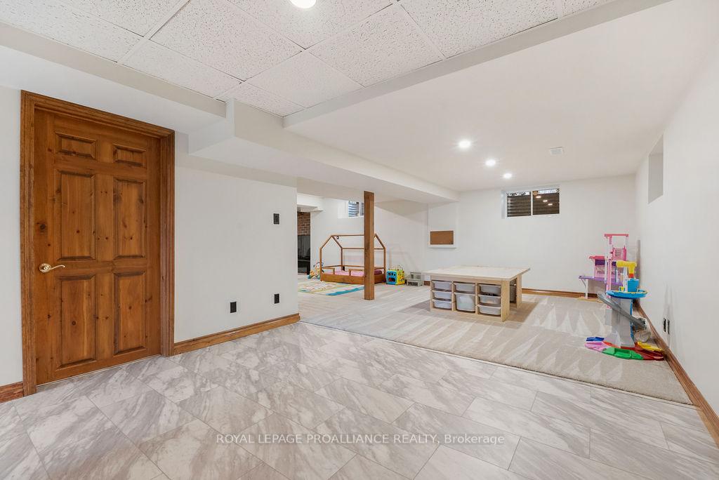 Photo 33 of 116 Greenfield Park, Belleville, Thurlow Ward — HOMEH