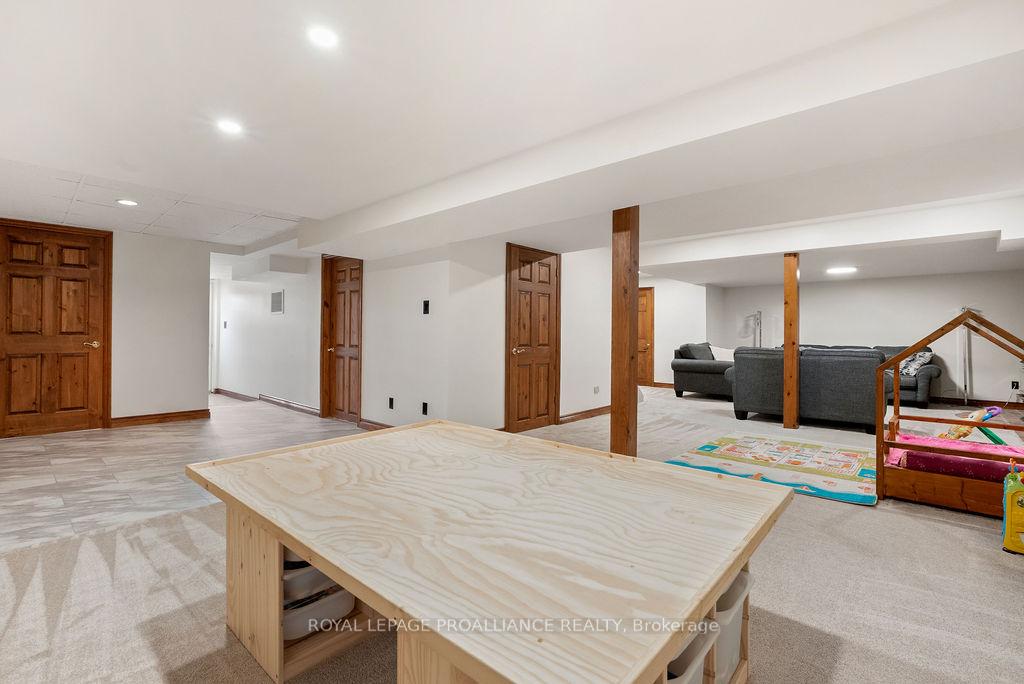 Photo 34 of 116 Greenfield Park, Belleville, Thurlow Ward — HOMEH