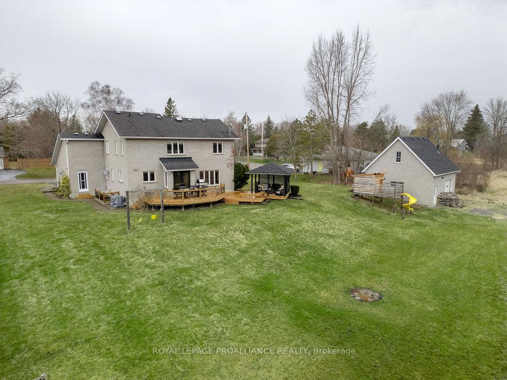 Photo 35 of 116 Greenfield Park, Belleville, Thurlow Ward — HOMEH