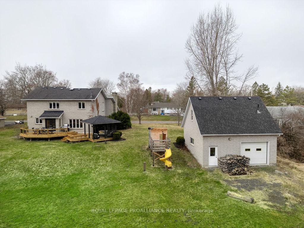 Photo 36 of 116 Greenfield Park, Belleville, Thurlow Ward — HOMEH