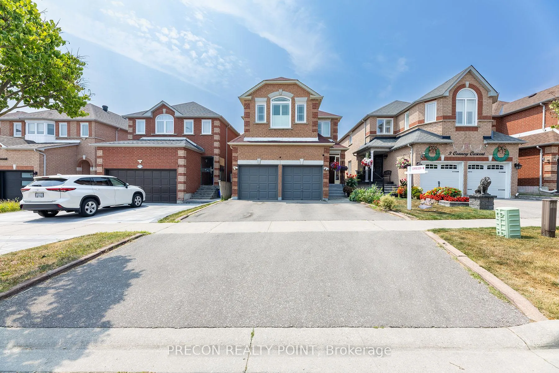 Photo 1 of 5 Connery Crescent, Markham, Middlefield — HOMEH