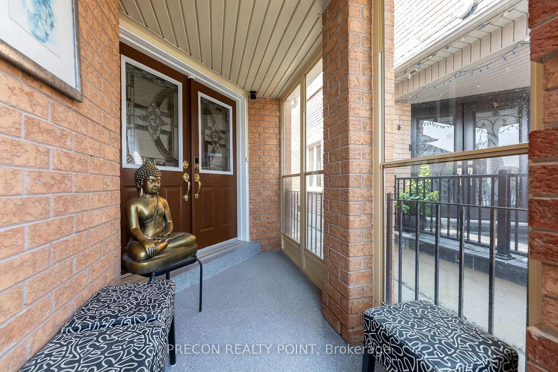 Photo 4 of 5 Connery Crescent, Markham, Middlefield — HOMEH