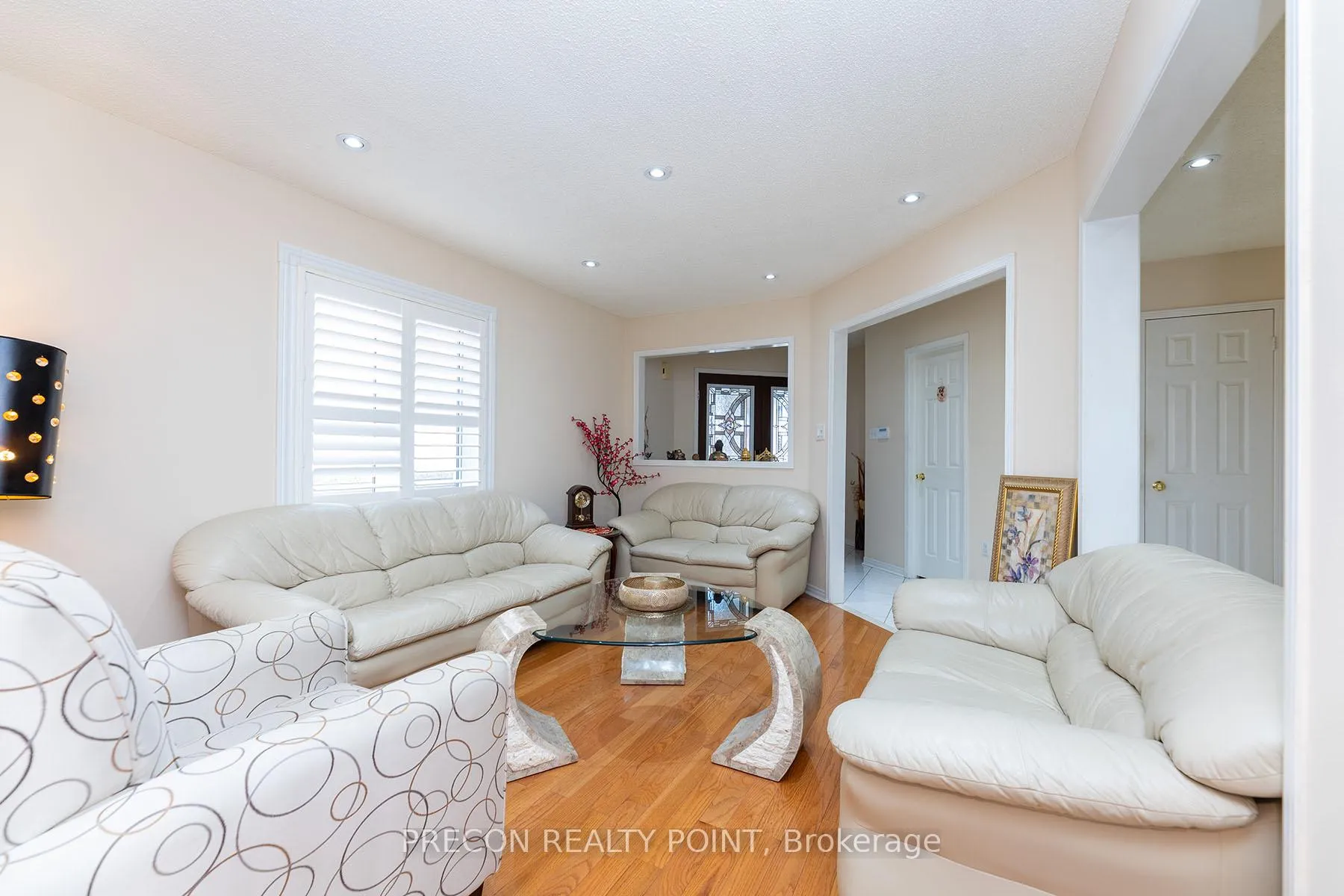 Photo 6 of 5 Connery Crescent, Markham, Middlefield — HOMEH