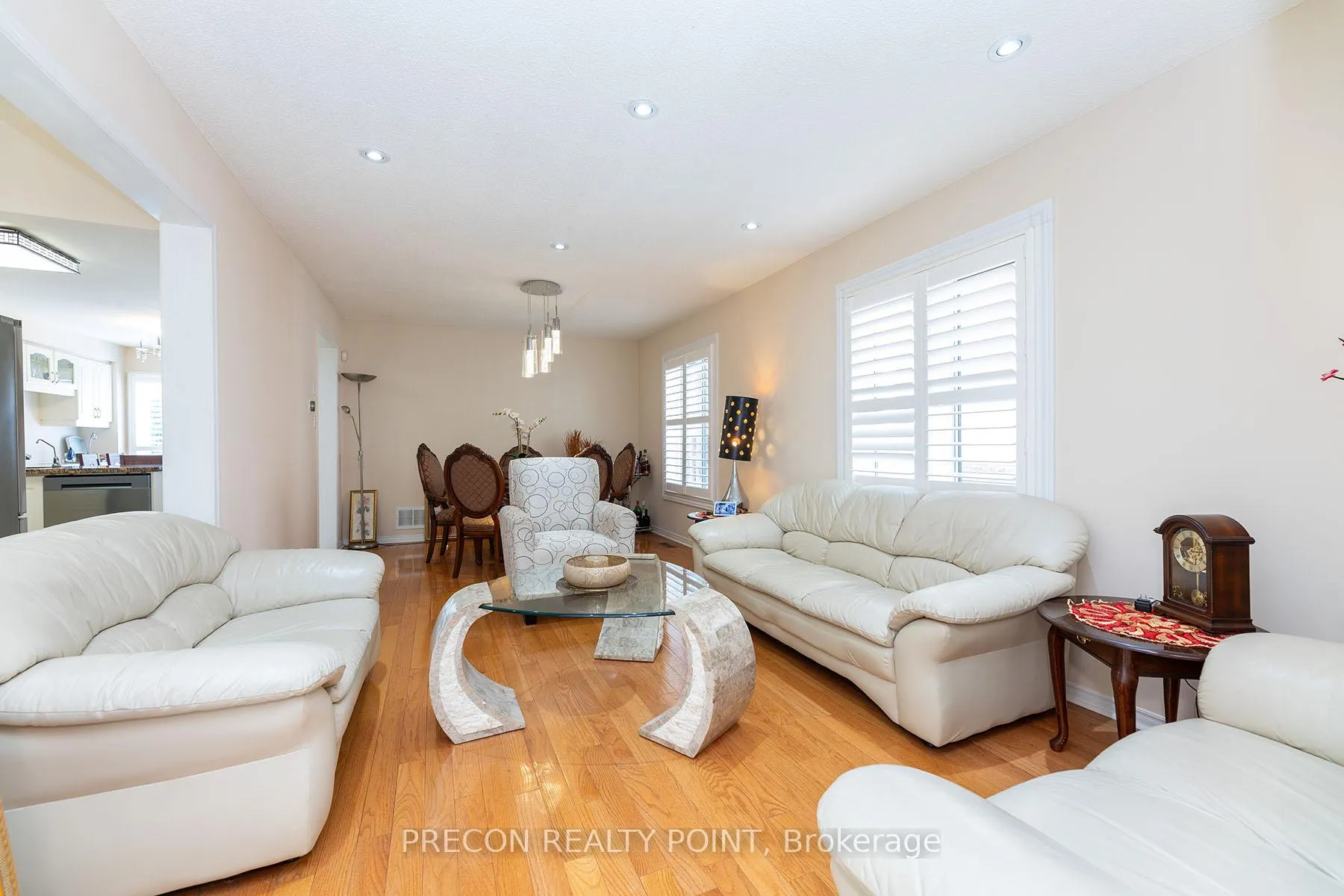 Photo 7 of 5 Connery Crescent, Markham, Middlefield — HOMEH