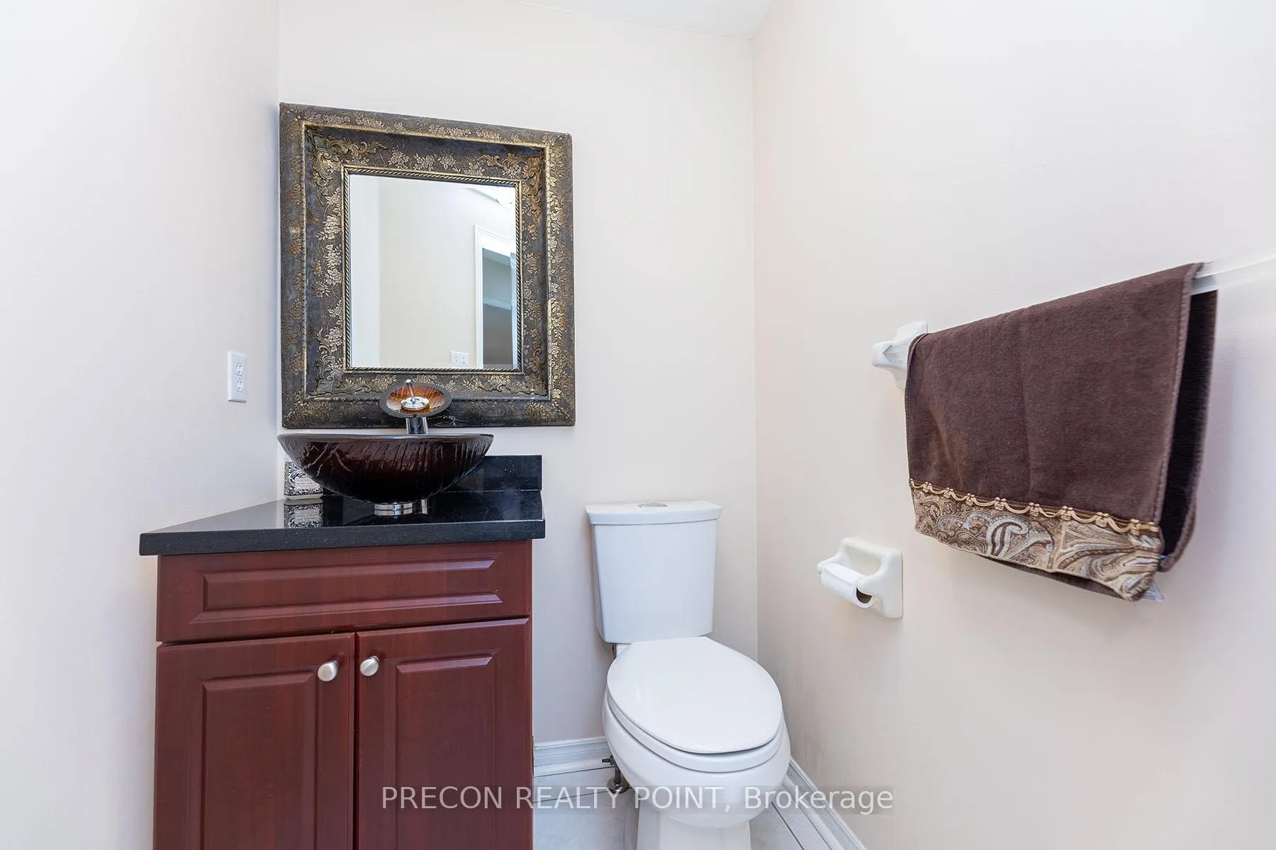 Photo 9 of 5 Connery Crescent, Markham, Middlefield — HOMEH