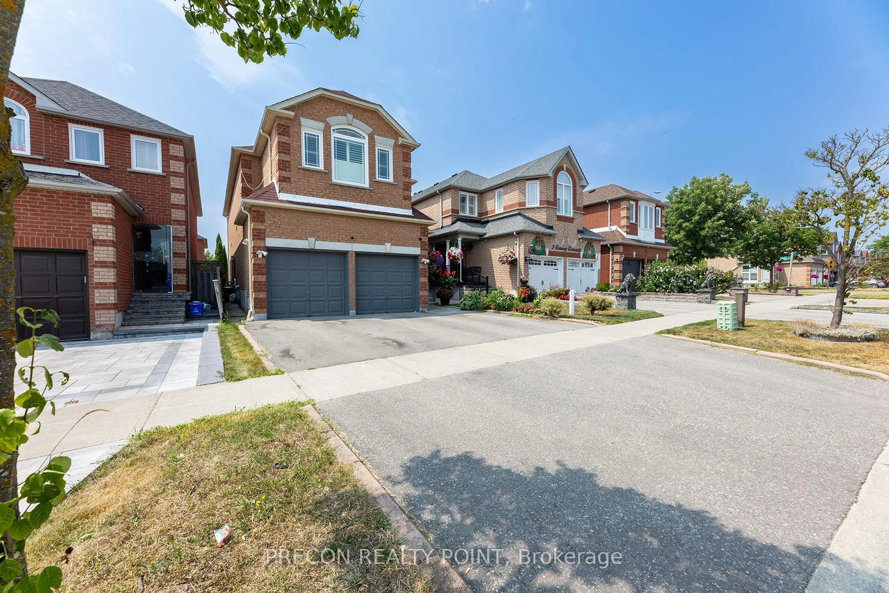 Photo 37 of 5 Connery Crescent, Markham, Middlefield — HOMEH