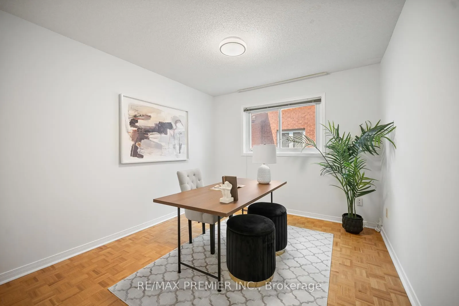 Photo 17 of 258 Mapes Avenue, Vaughan, West Woodbridge — HOMEH