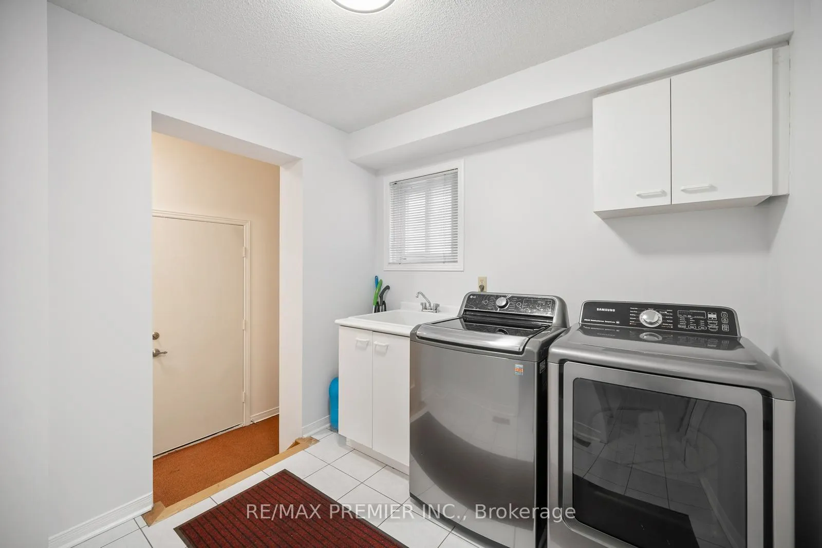 Photo 19 of 258 Mapes Avenue, Vaughan, West Woodbridge — HOMEH