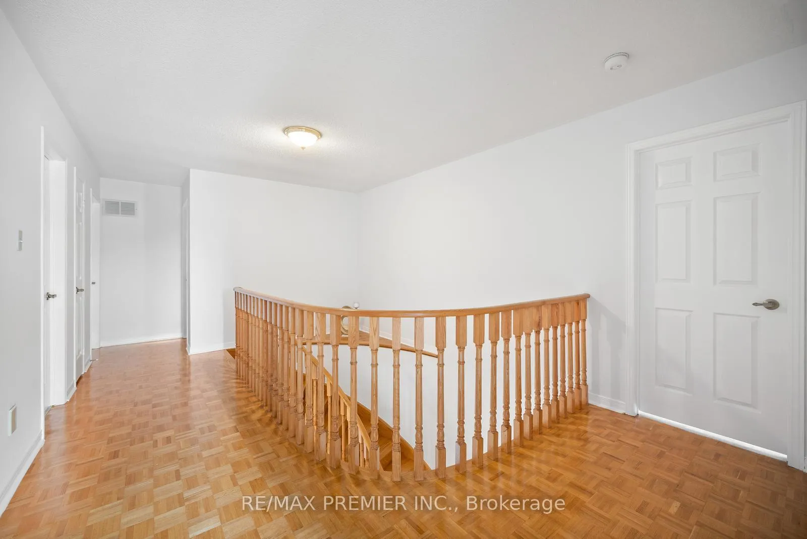 Photo 20 of 258 Mapes Avenue, Vaughan, West Woodbridge — HOMEH