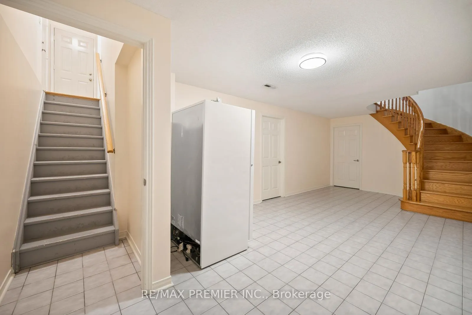 Photo 39 of 258 Mapes Avenue, Vaughan, West Woodbridge — HOMEH