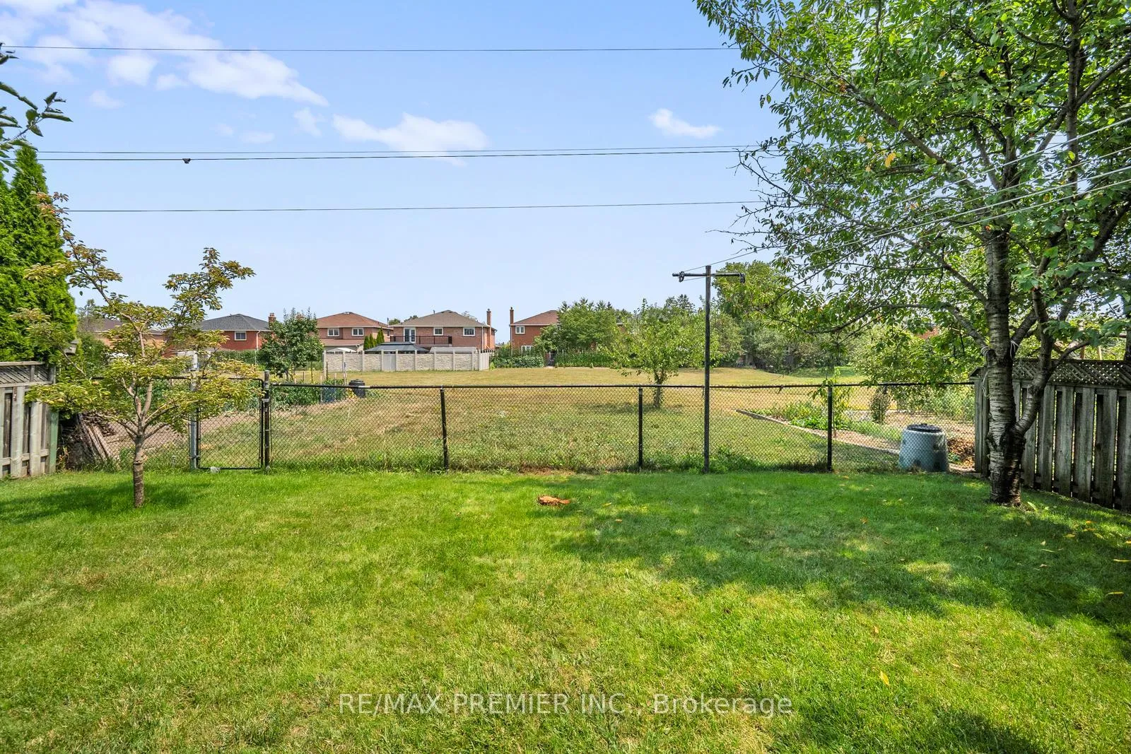 Photo 44 of 258 Mapes Avenue, Vaughan, West Woodbridge — HOMEH