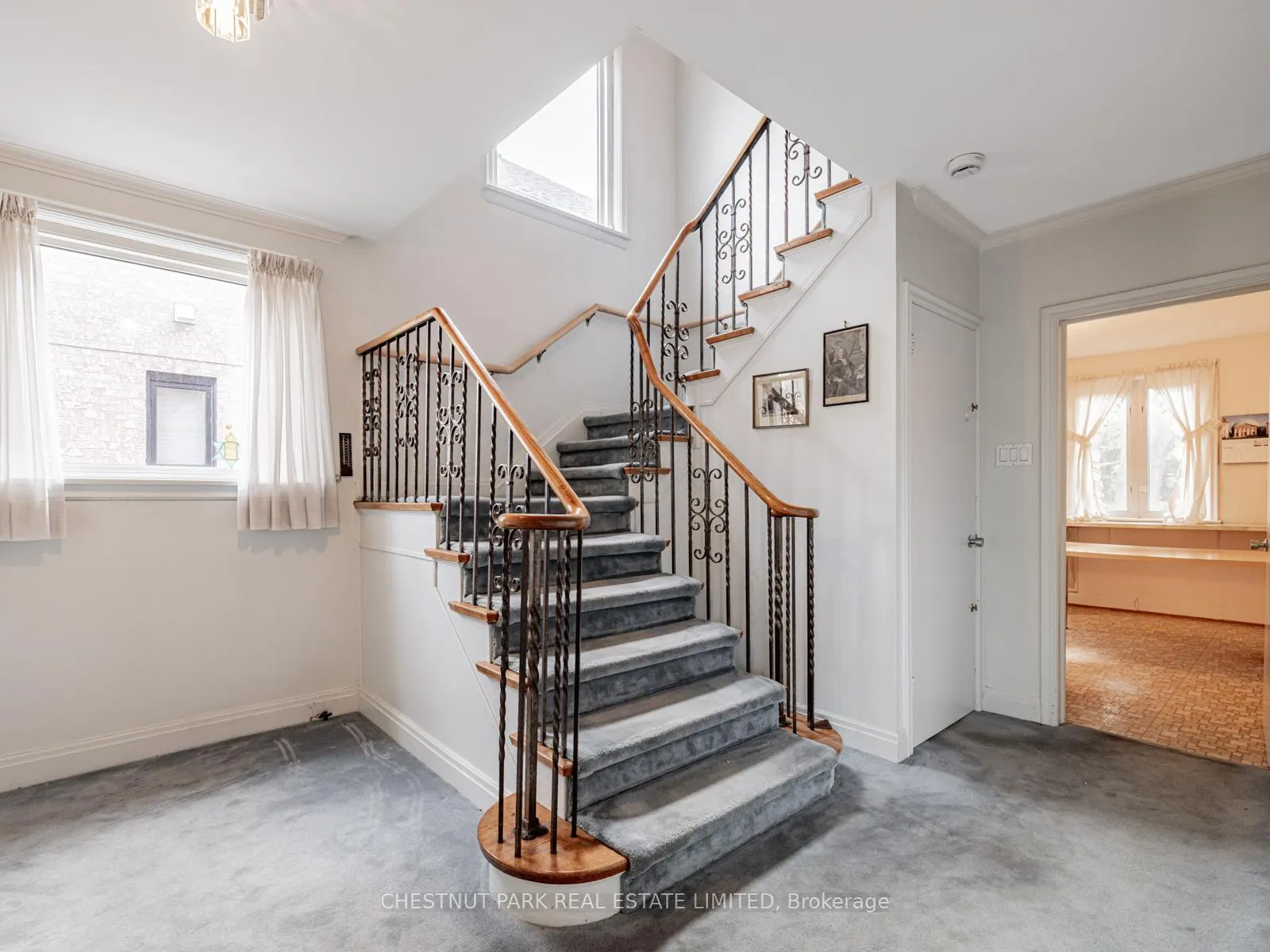Photo 6 of 67 Viewmount Avenue, Toronto, Englemount-Lawrence — HOMEH