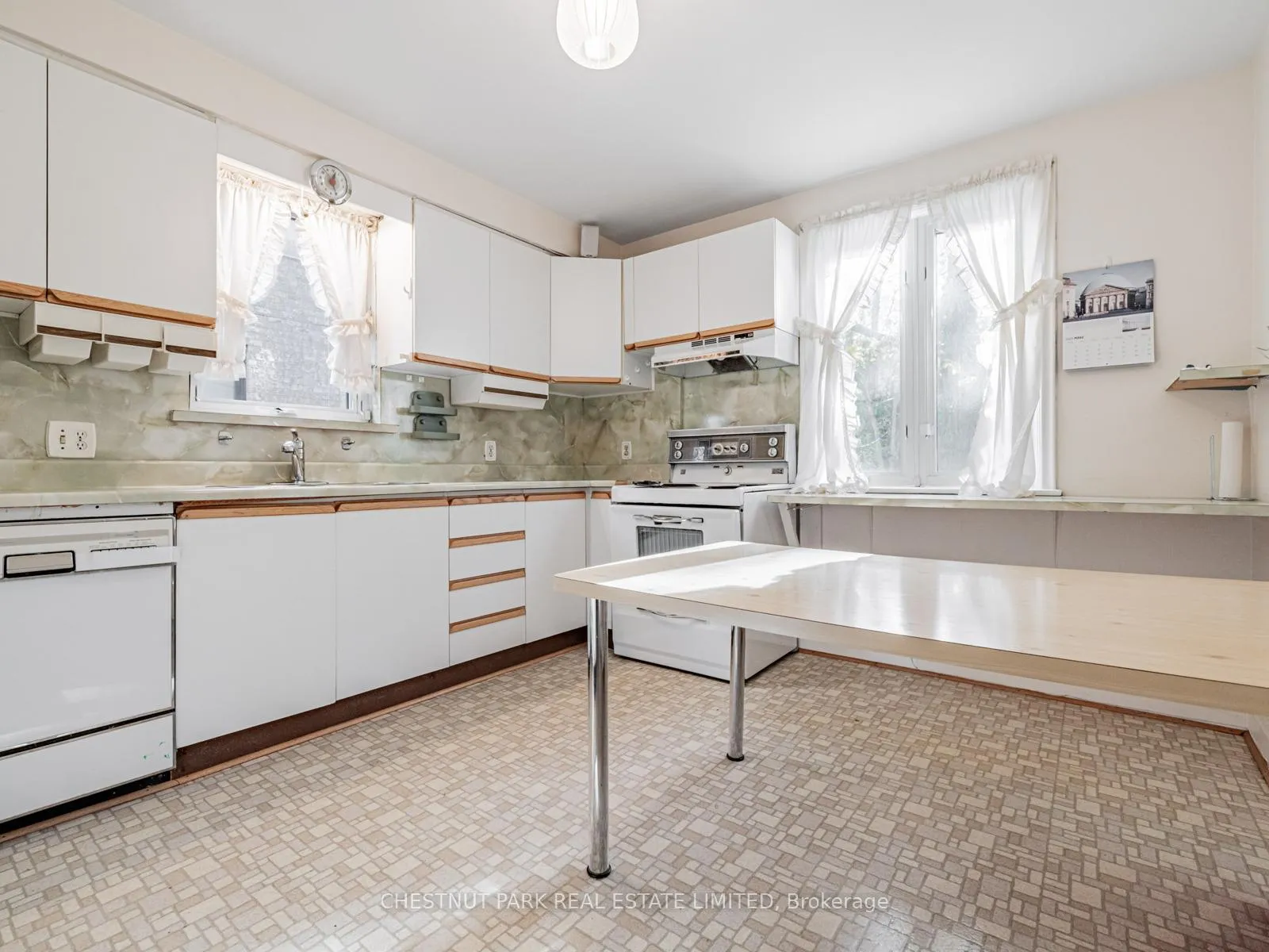 Photo 11 of 67 Viewmount Avenue, Toronto, Englemount-Lawrence — HOMEH