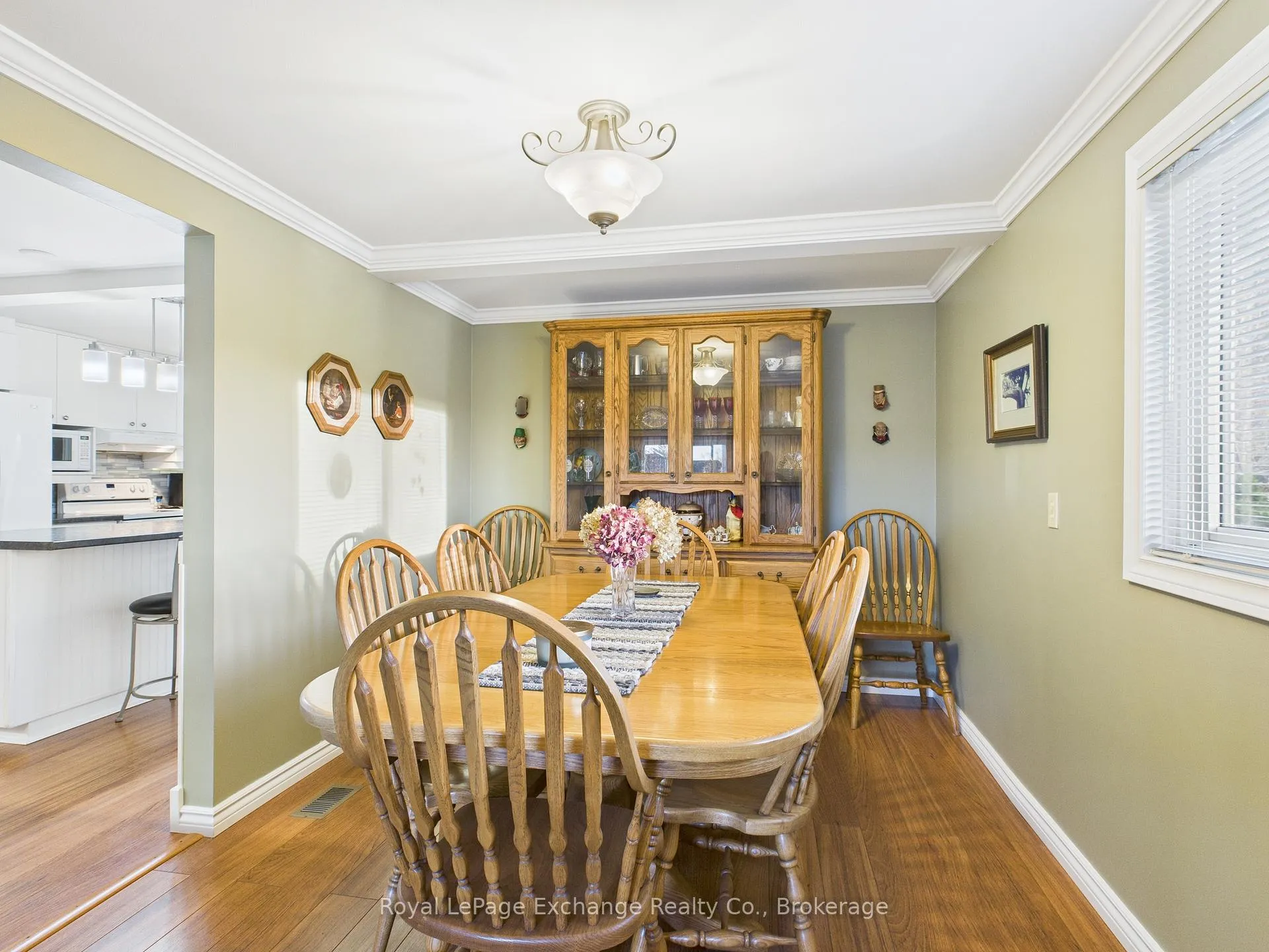 Photo 5 of 423 Adelaide Street, Kincardine — HOMEH
