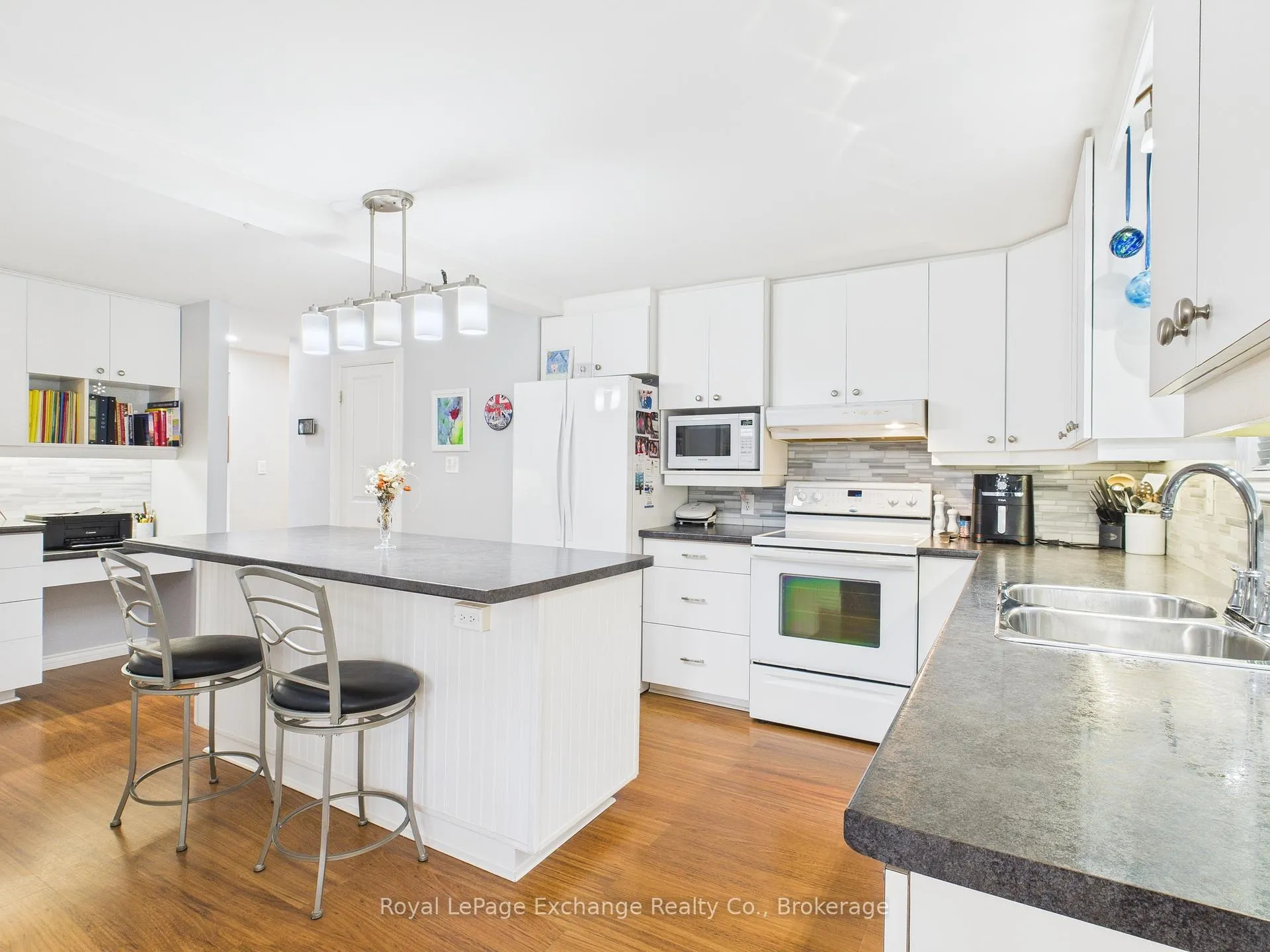 Photo 6 of 423 Adelaide Street, Kincardine — HOMEH
