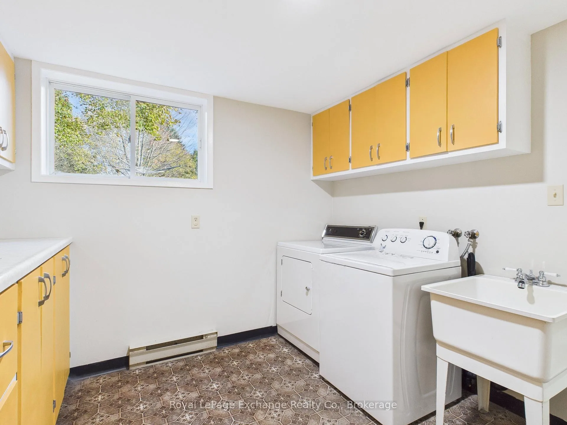 Photo 17 of 423 Adelaide Street, Kincardine — HOMEH