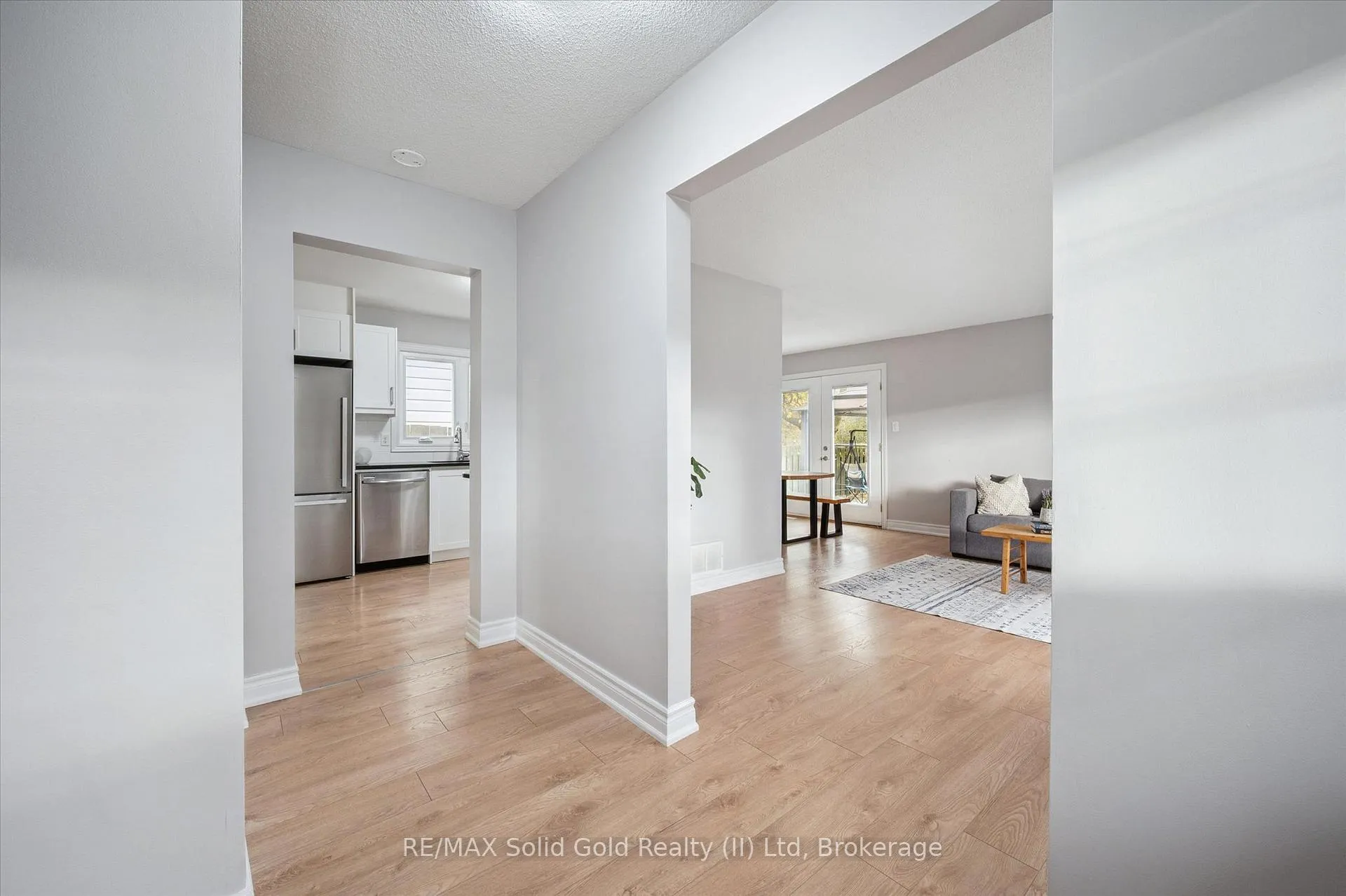 Photo 7 of 204 Country Hill Drive, Kitchener — HOMEH