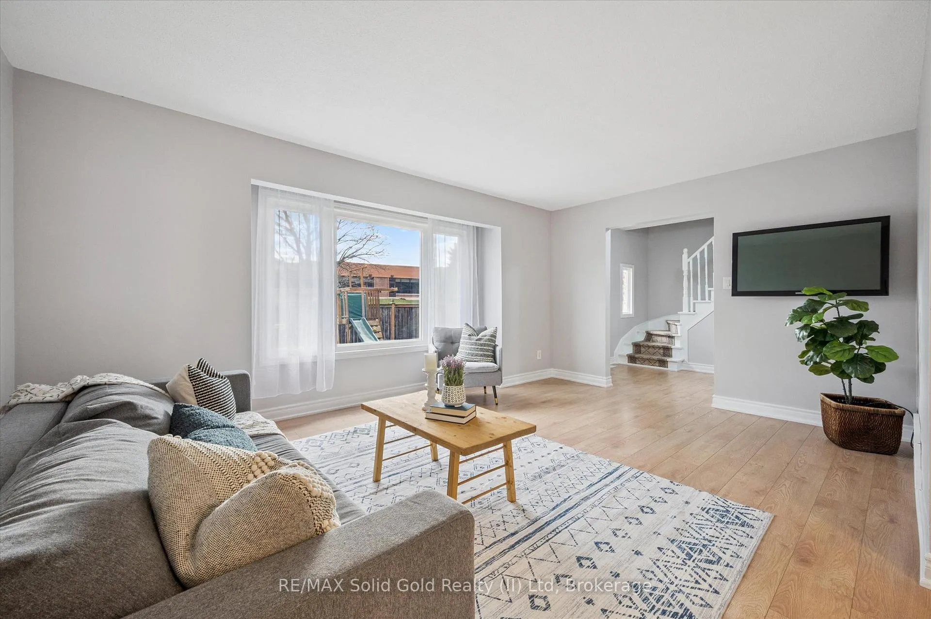 Photo 11 of 204 Country Hill Drive, Kitchener — HOMEH